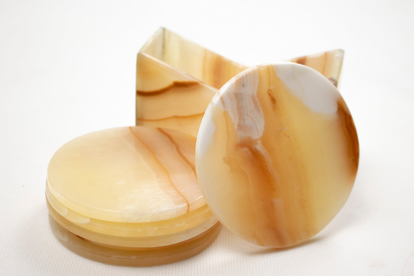 Natural Alabaster Cup Coaster – Round Polished Stone