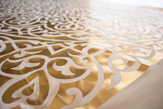 Golden Ramadan Table Cover – Timeless Elegance for Refined Gatherings
