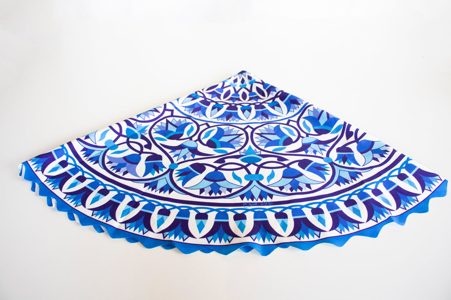 Round Blue Ramadan Table Cover