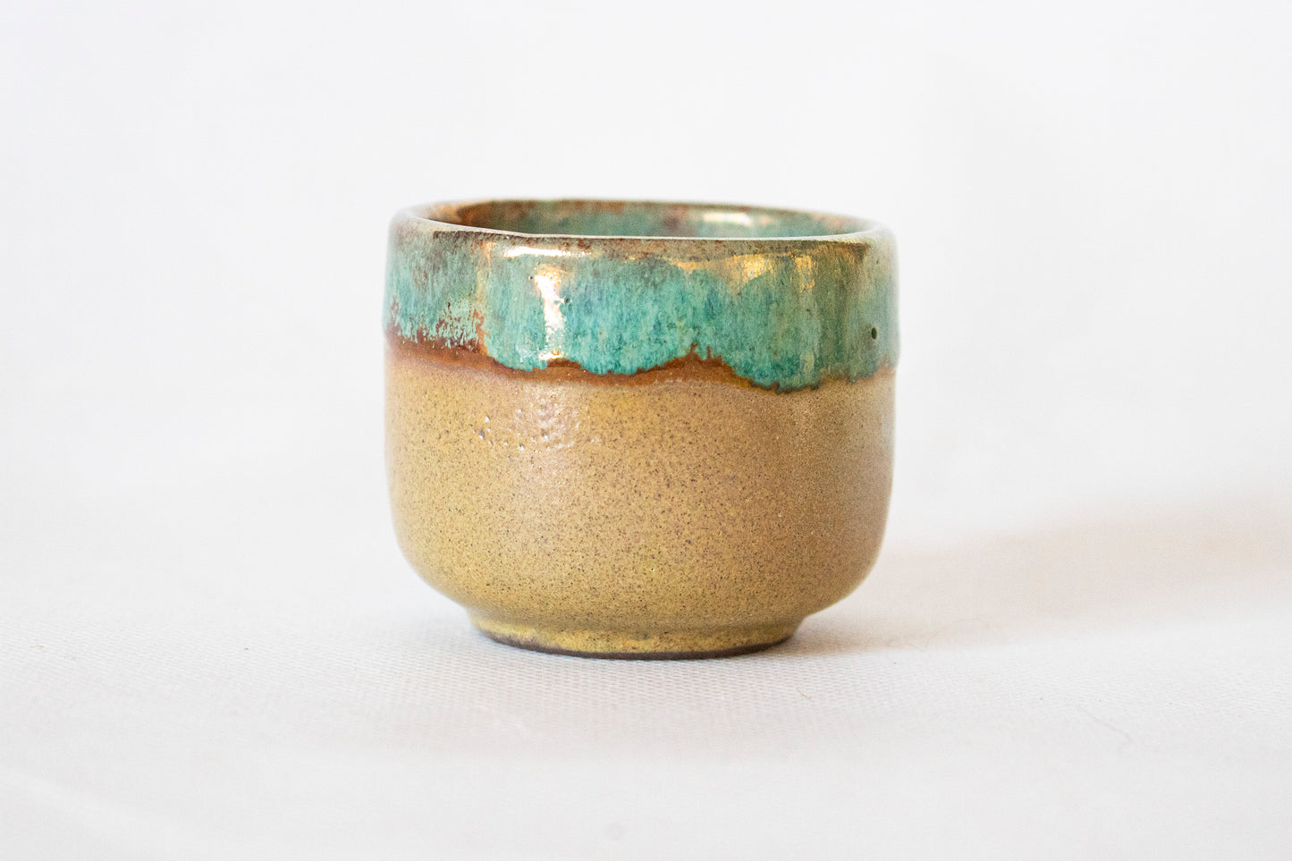 Mini Clay Scented Candle – Black Oud