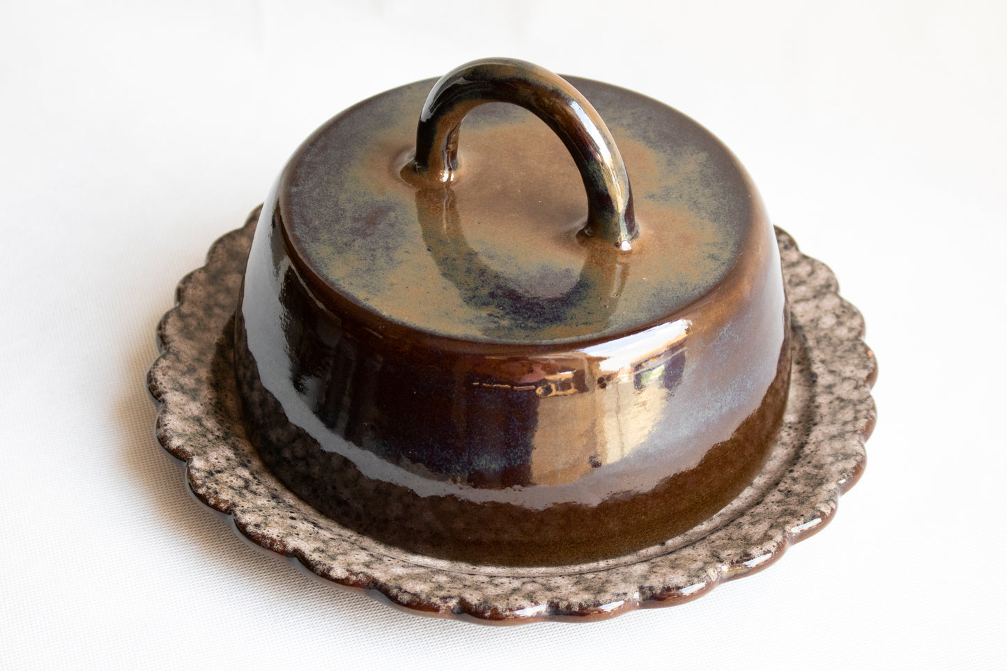 Covered Clay Serving Dish – Two-Piece Set