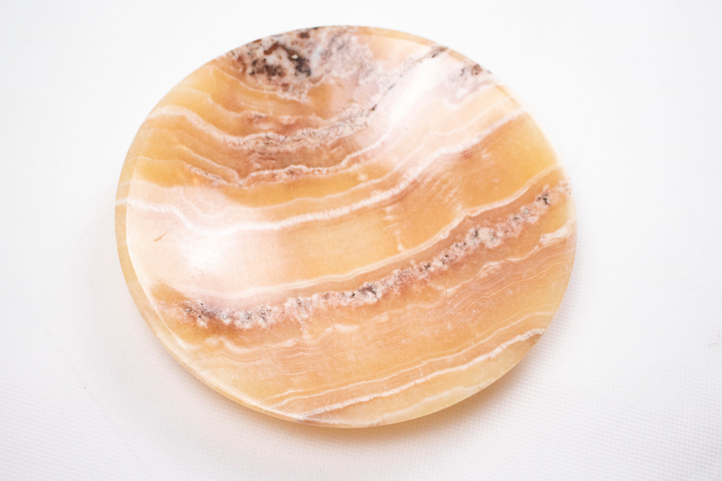 Natural Alabaster Shallow Plate – Warm Stone Tones