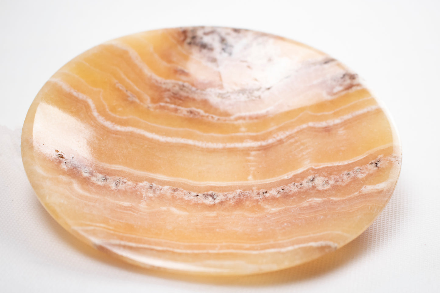 Natural Alabaster Shallow Plate – Warm Stone Tones