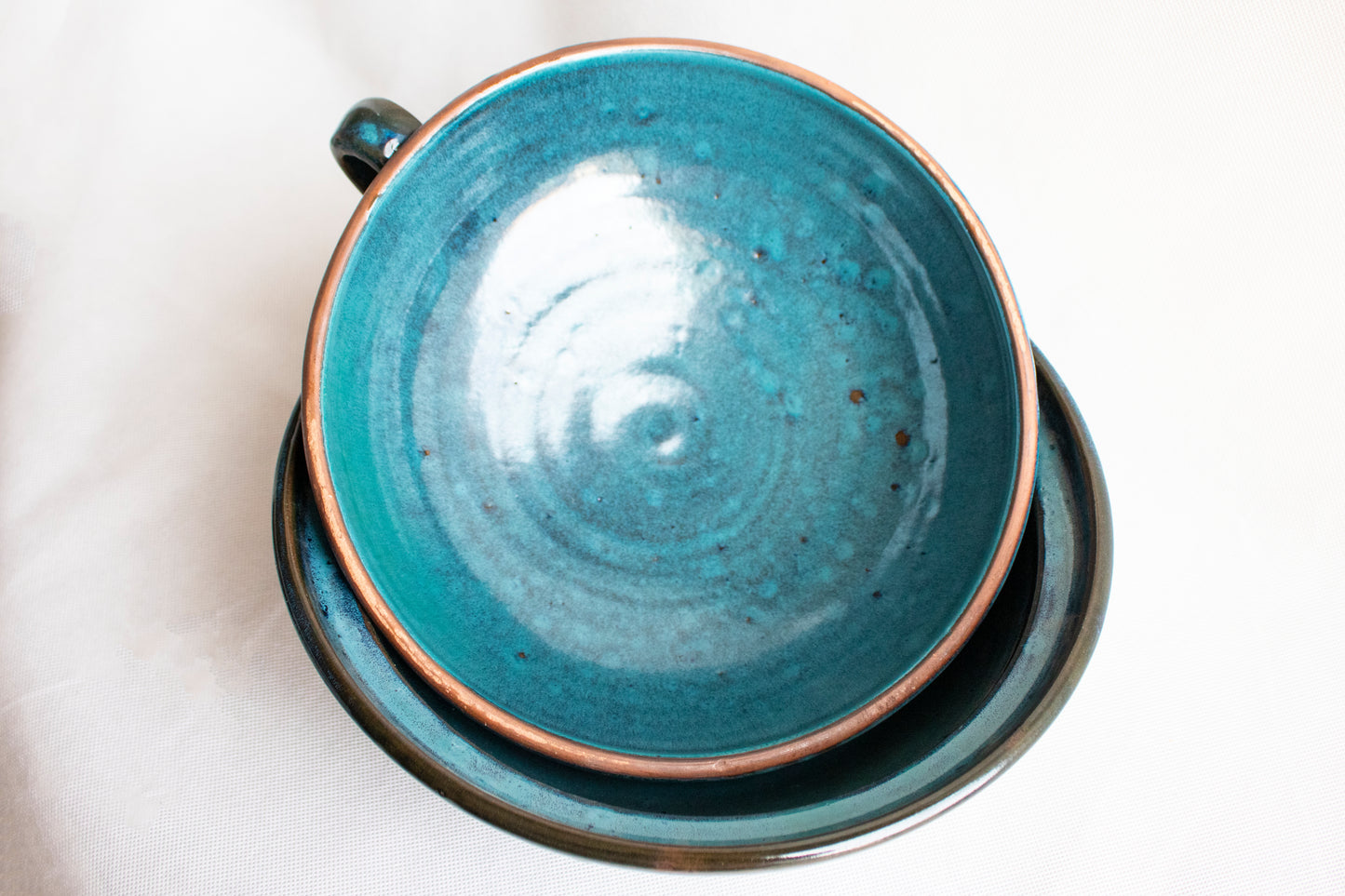 Handcrafted Clay Serving Bowl with Lid (2-Piece Set)