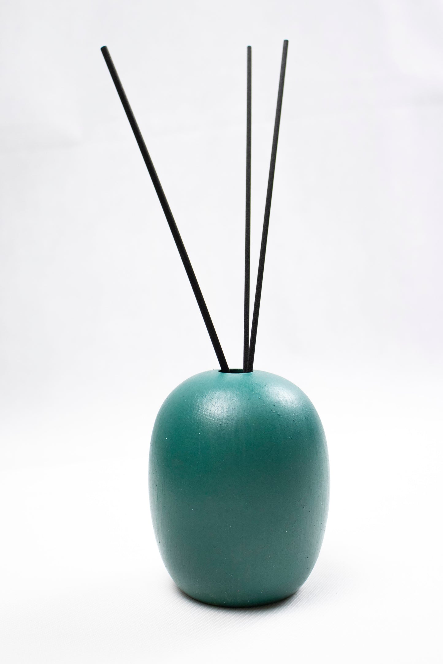 Handcrafted Clay Scent Diffuser – Minimal Rounded Form