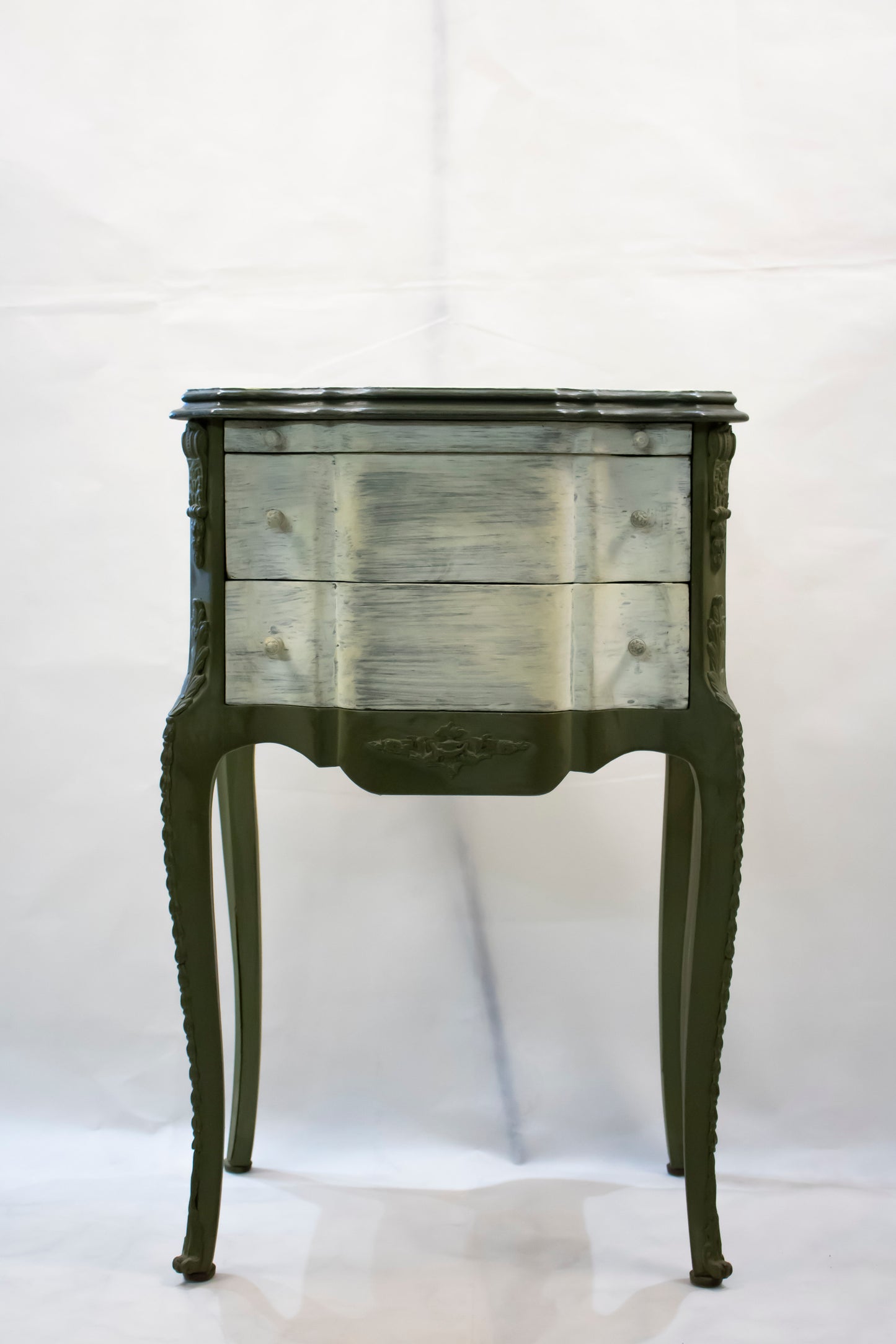 Vintage Mosky Wood Nightstand with White & Olive Finish