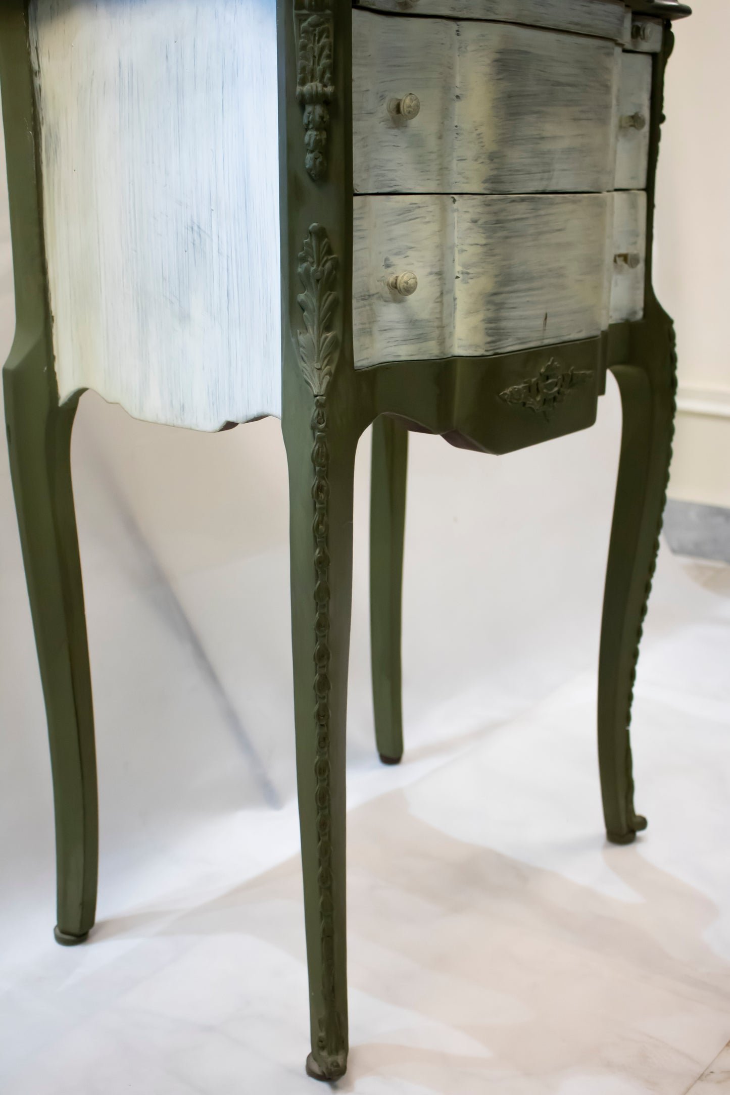 Vintage Mosky Wood Nightstand with White & Olive Finish