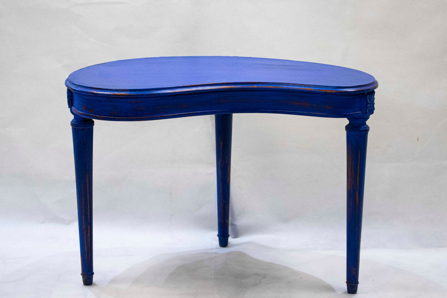 Vintage Nesting Tables Set — 3 Pieces