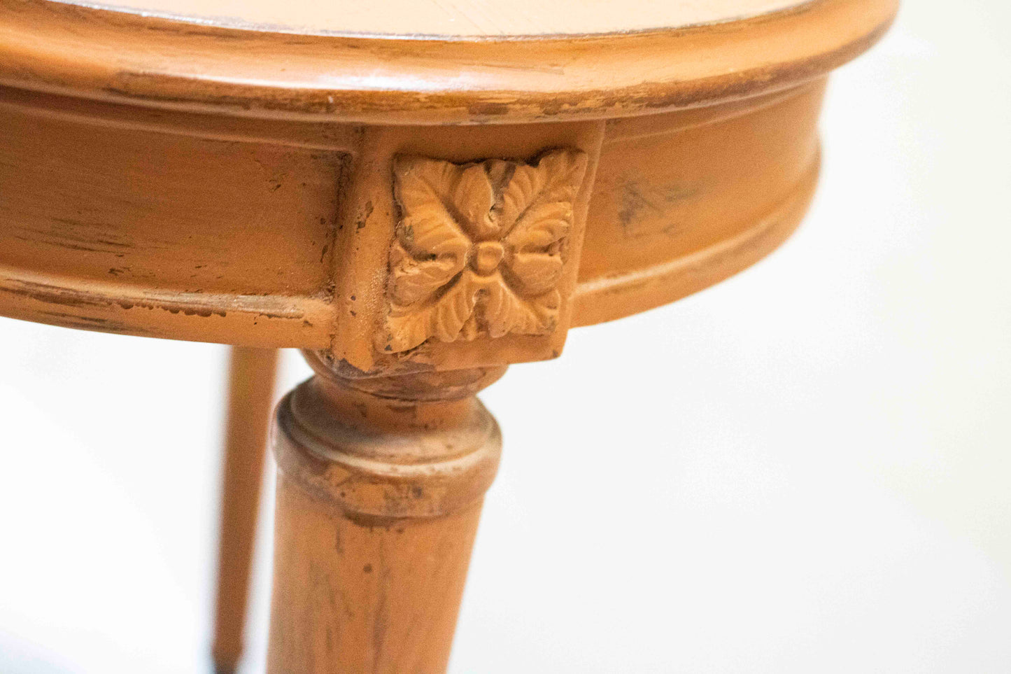 Vintage Nesting Tables Set — 3 Pieces